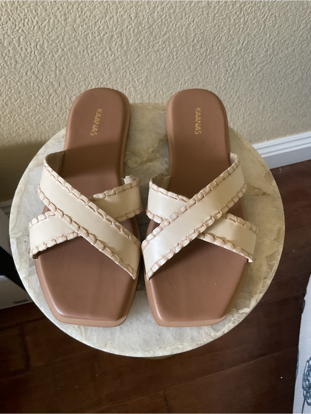 KAANAS Sandals NWT